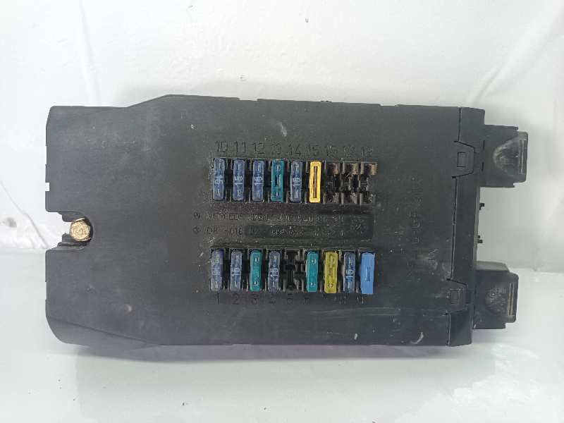 CAJA RELES / FUSIBLES