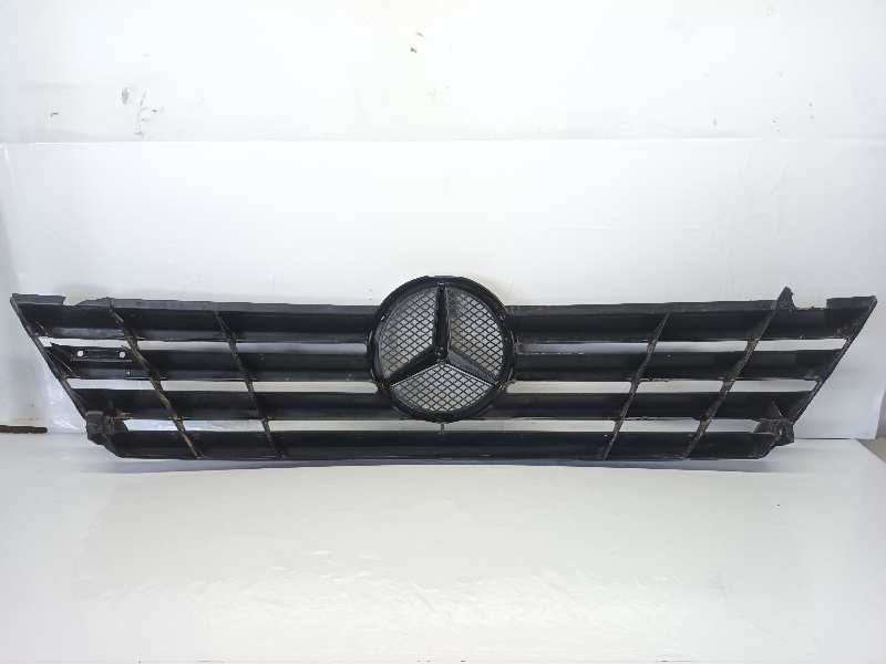 A9018800085 REJILLA DELANTERA MERCEDES SPRINTER (W901,W904) CAJA CERR.