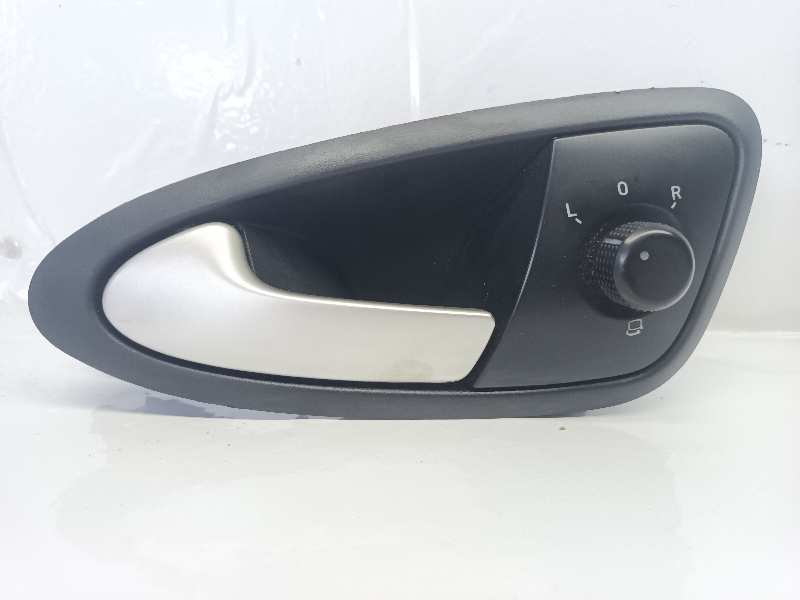 MANETA INTERIOR DELANTERA IZQUIERDA