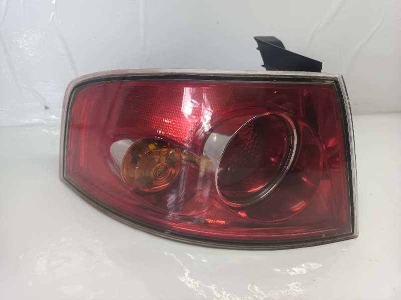 PILOTO TRASERO IZQUIERDO