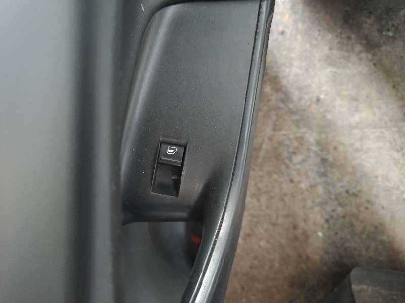 MANDO ELEVALUNAS DELANTERO DERECHO