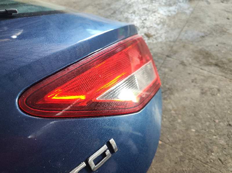 PILOTO TRASERO DERECHO