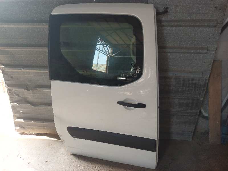 PUERTA LATERAL CORREDERA DERECHA