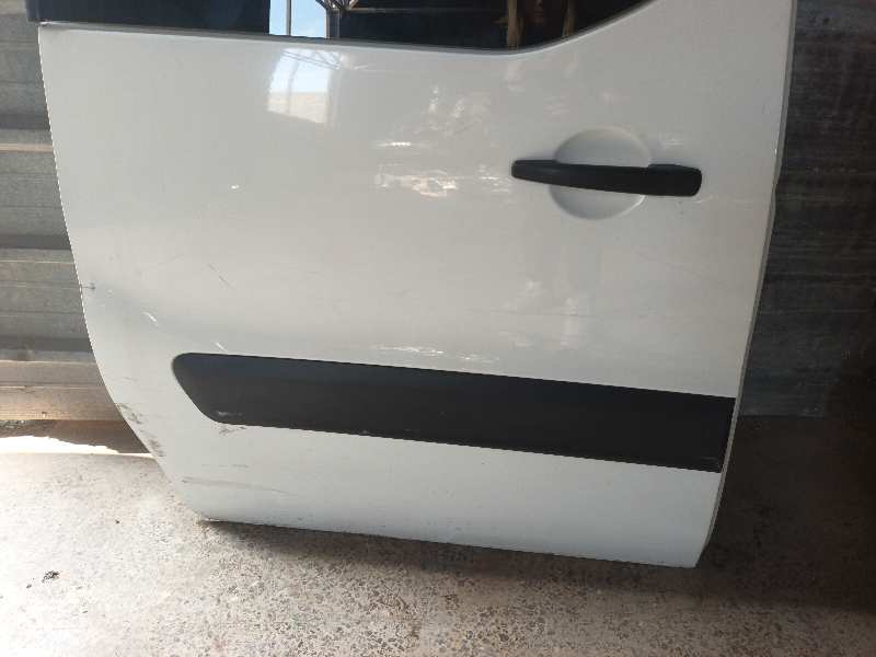 PUERTA LATERAL CORREDERA DERECHA