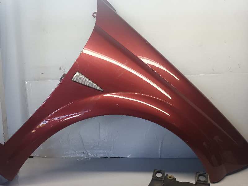 ALETA DELANTERA DERECHA