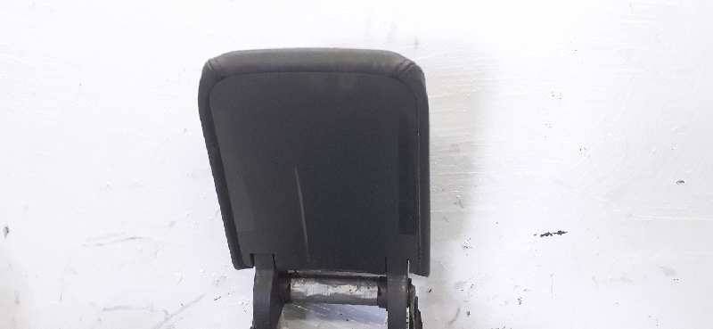 1Q0864251 APOYABRAZOS CENTRAL VOLKSWAGEN EOS (1F7)