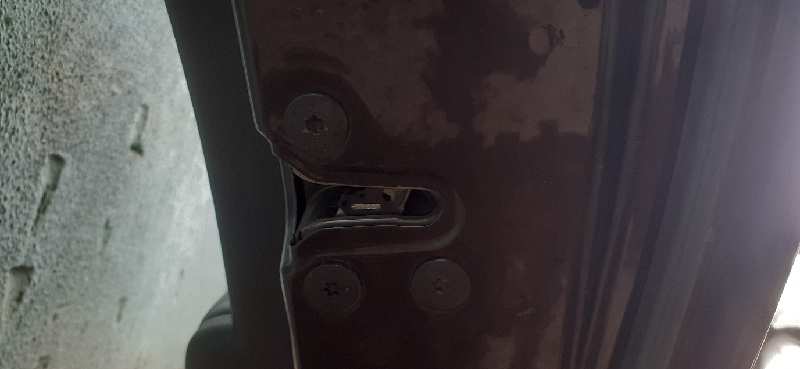 CERRADURA PUERTA TRASERA DERECHA 