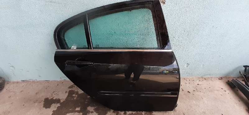 PUERTA TRASERA DERECHA