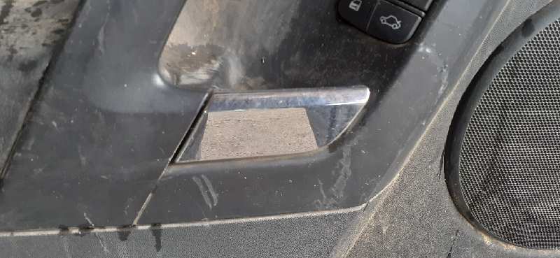 MANETA INTERIOR DELANTERA IZQUIERDA