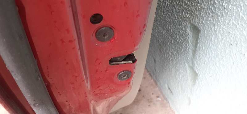 CERRADURA PUERTA TRASERA IZQUIERDA 