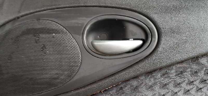 MANETA INTERIOR DELANTERA DERECHA