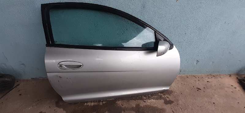 PUERTA DELANTERA DERECHA