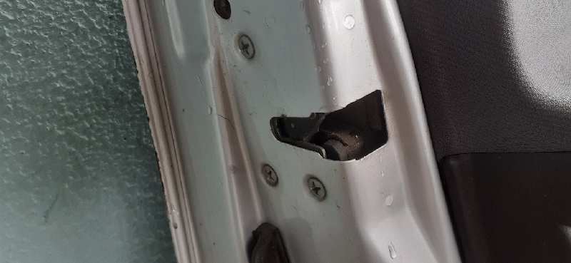 CERRADURA PUERTA DELANTERA IZQUIERDA 