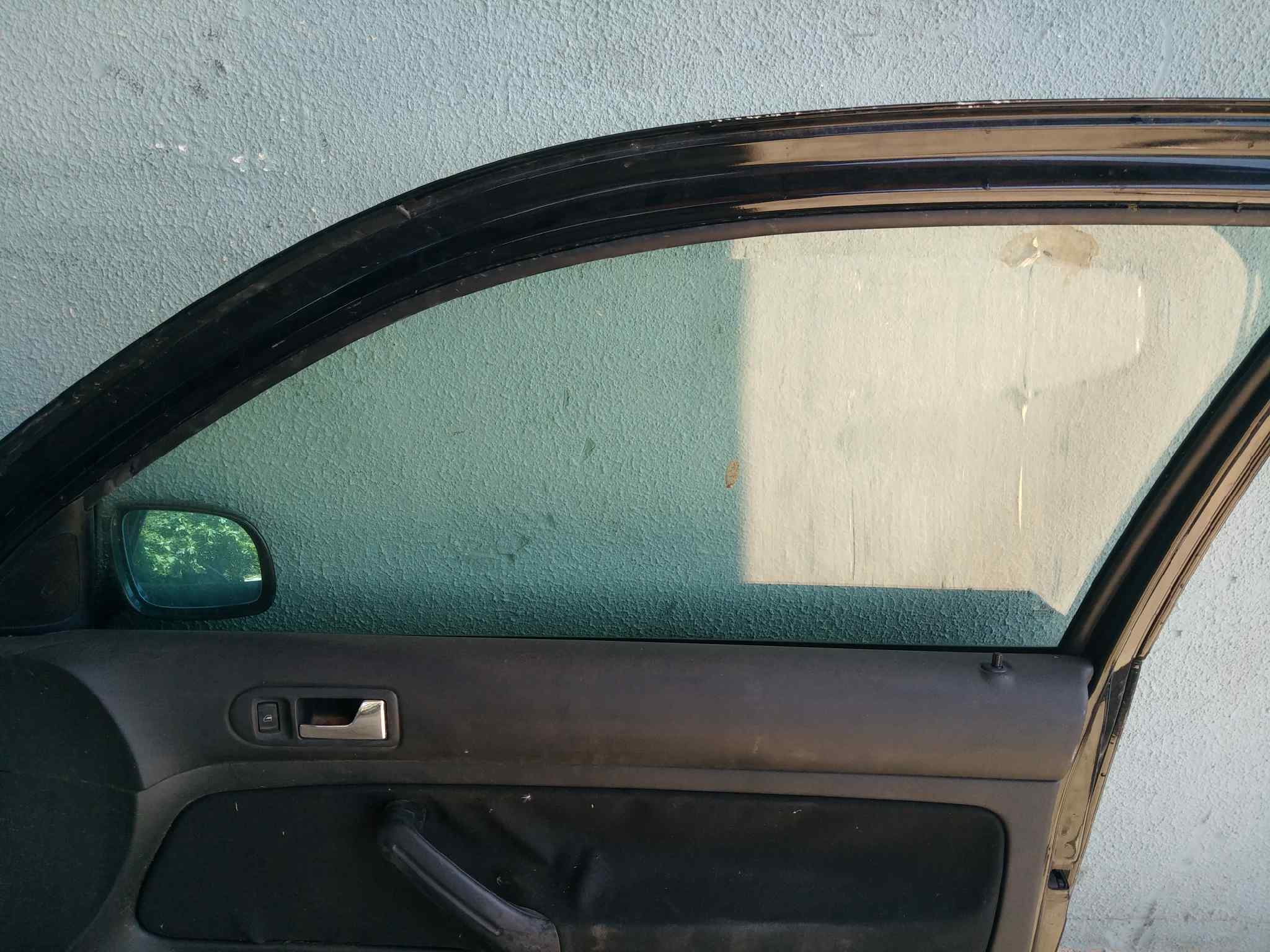 LUNA CUSTODIA DELANTERA DERECHA