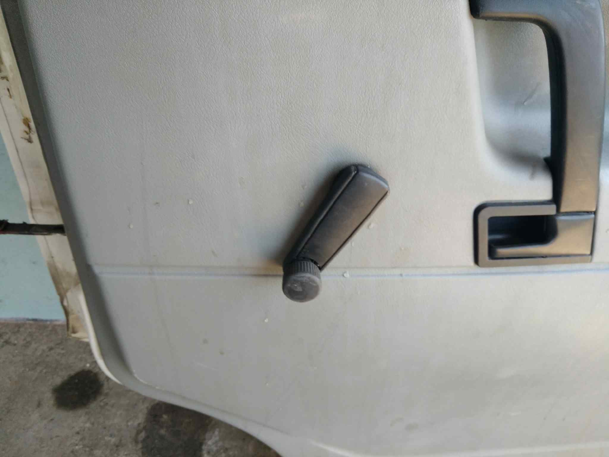 MANDO ELEVALUNAS DELANTERO DERECHO