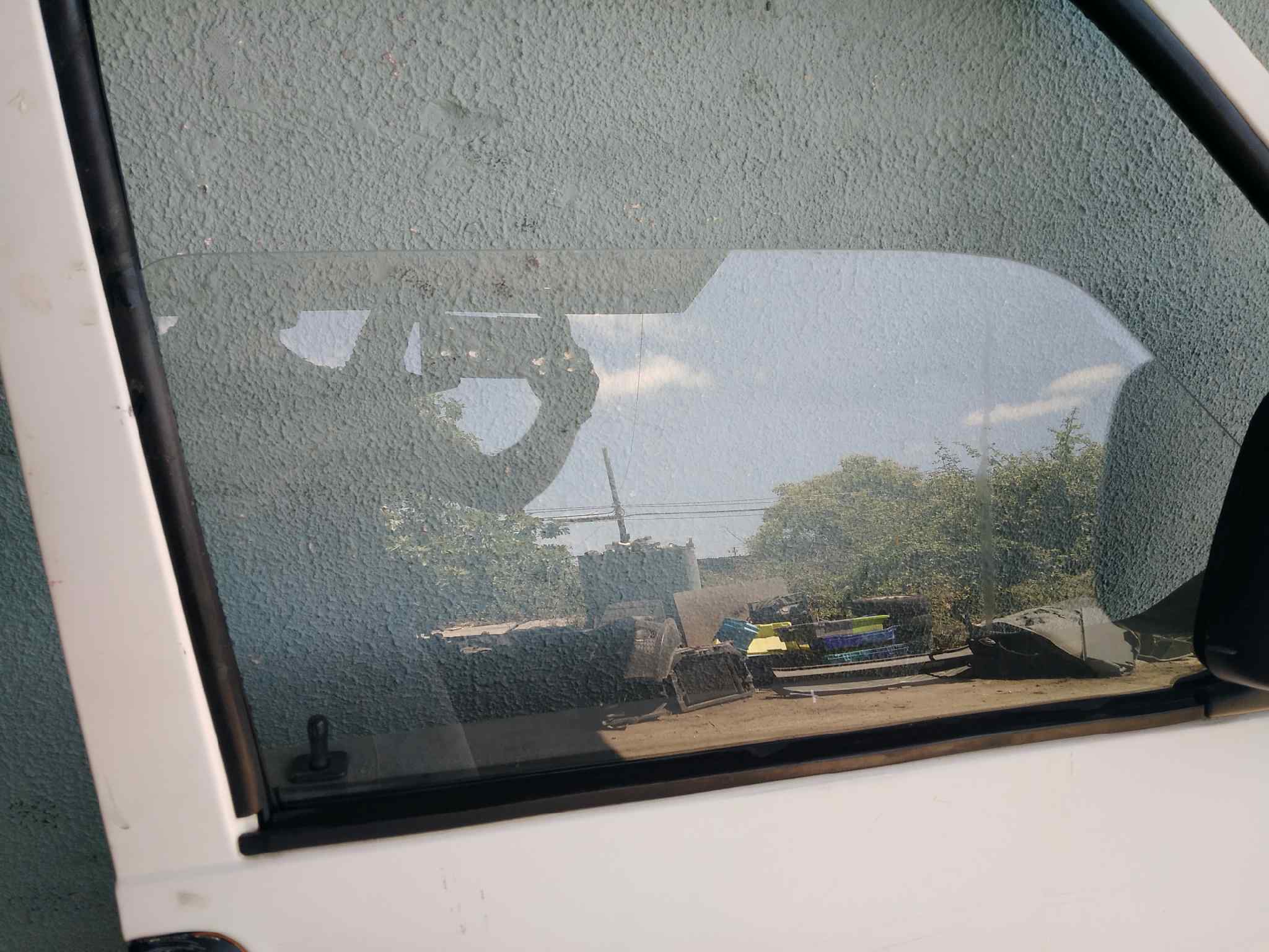 LUNA CUSTODIA DELANTERA DERECHA