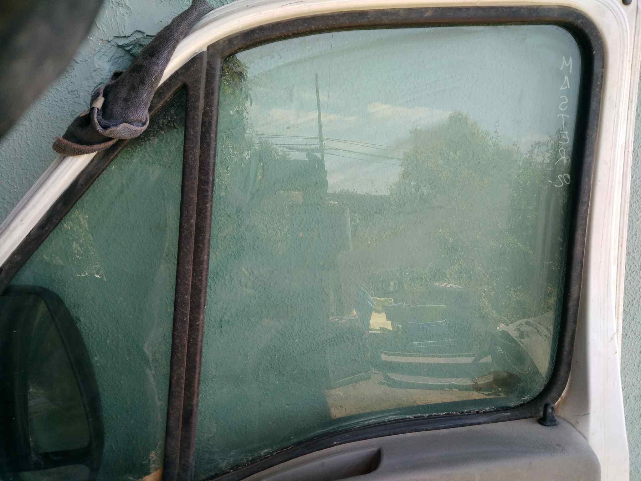 LUNA CUSTODIA DELANTERA DERECHA