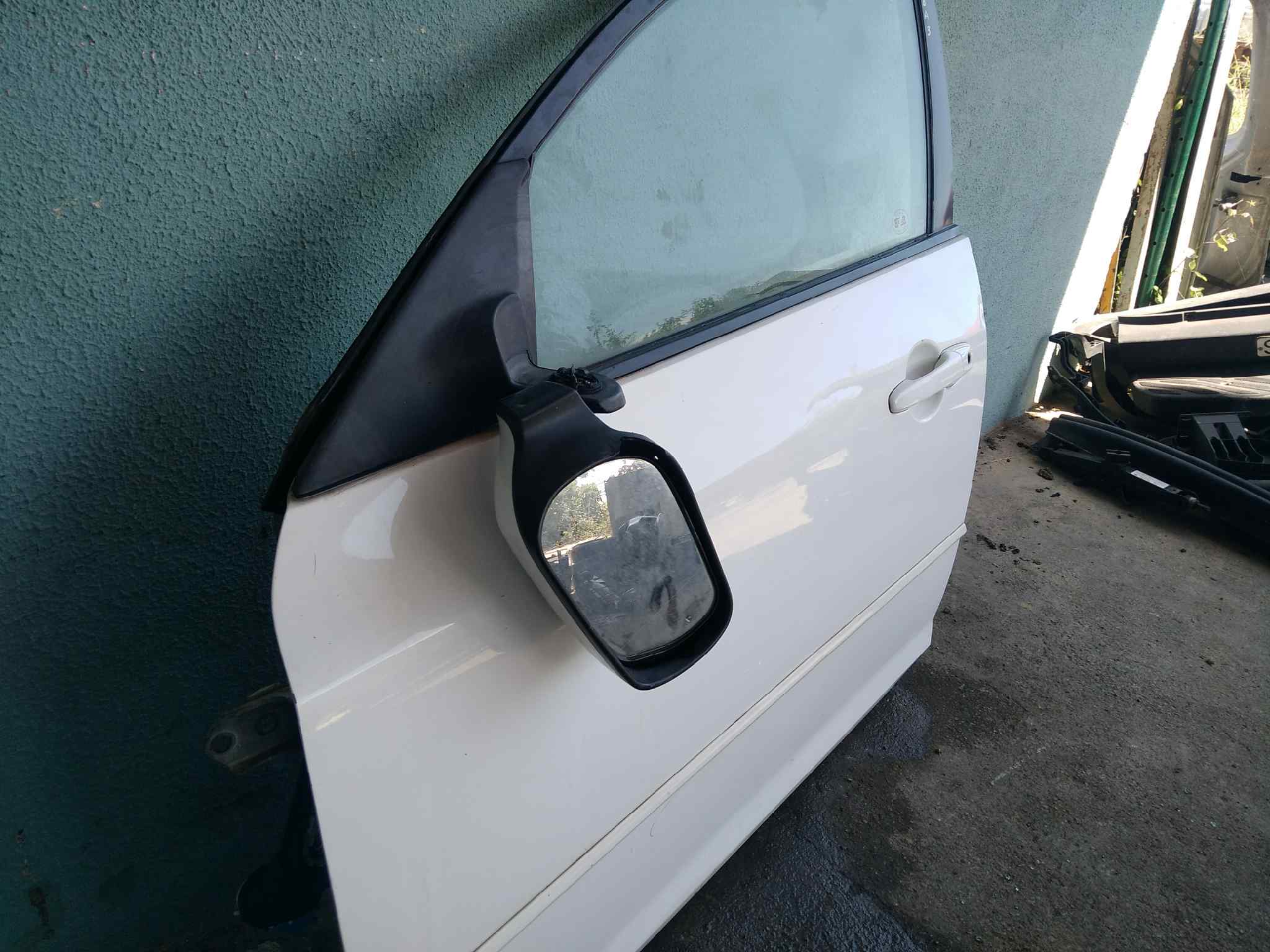 PUERTA DELANTERA IZQUIERDA