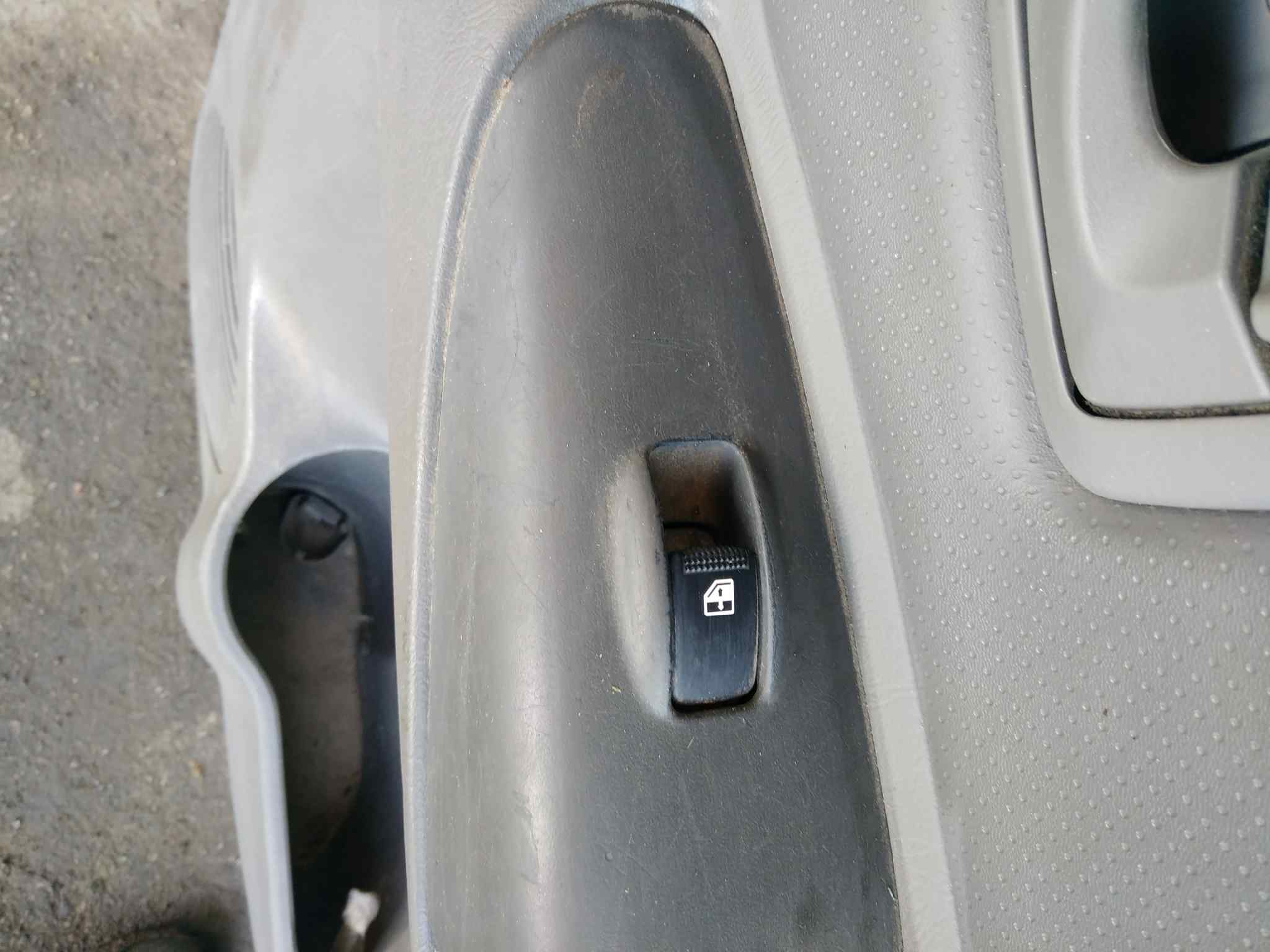 MANDO ELEVALUNAS TRASERO DERECHO