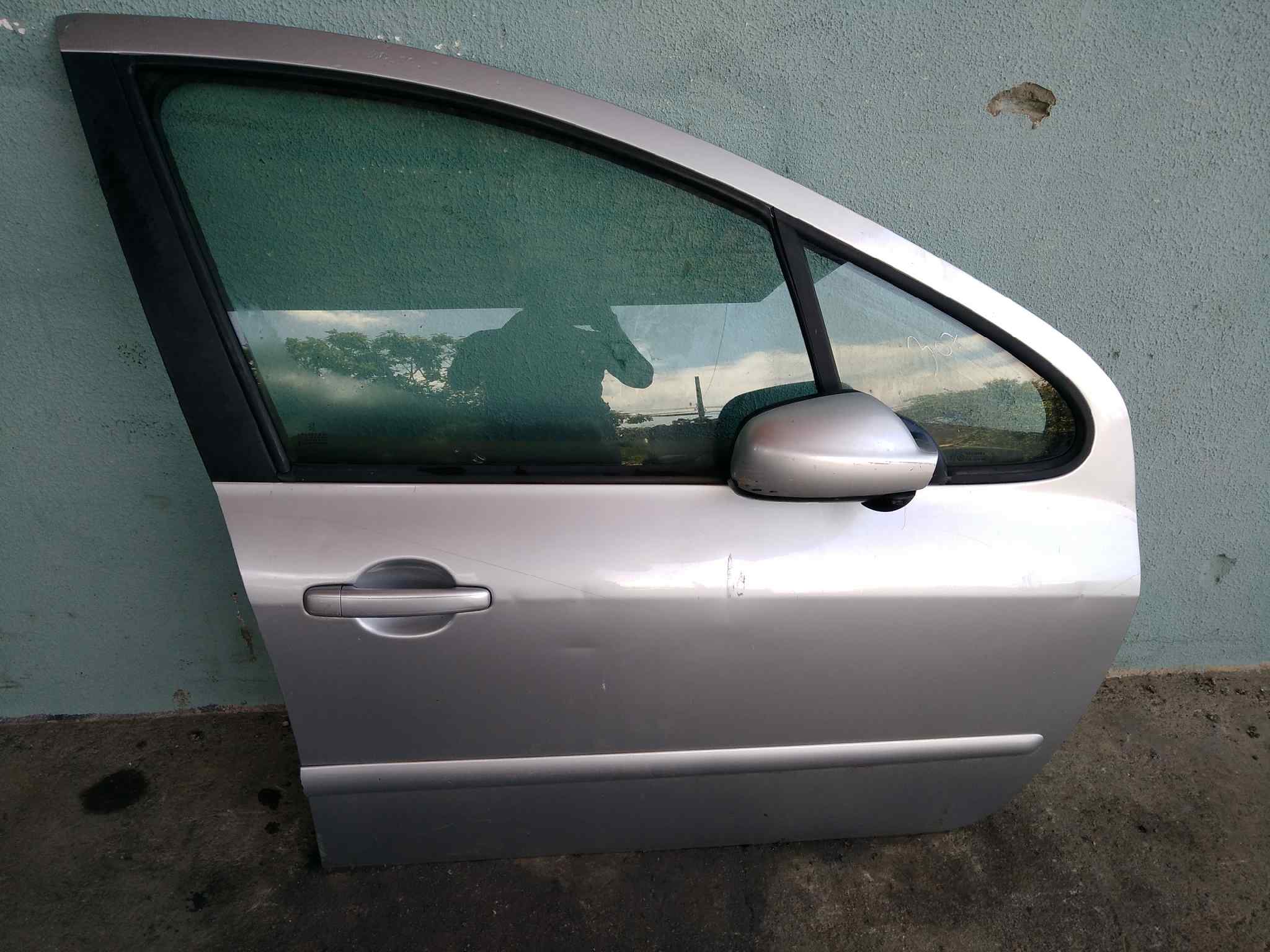 PUERTA DELANTERA DERECHA