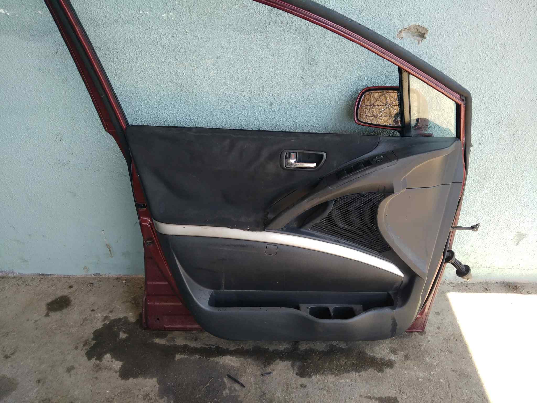 GUARNECIDO PUERTA DELANTERA IZQUIERDA