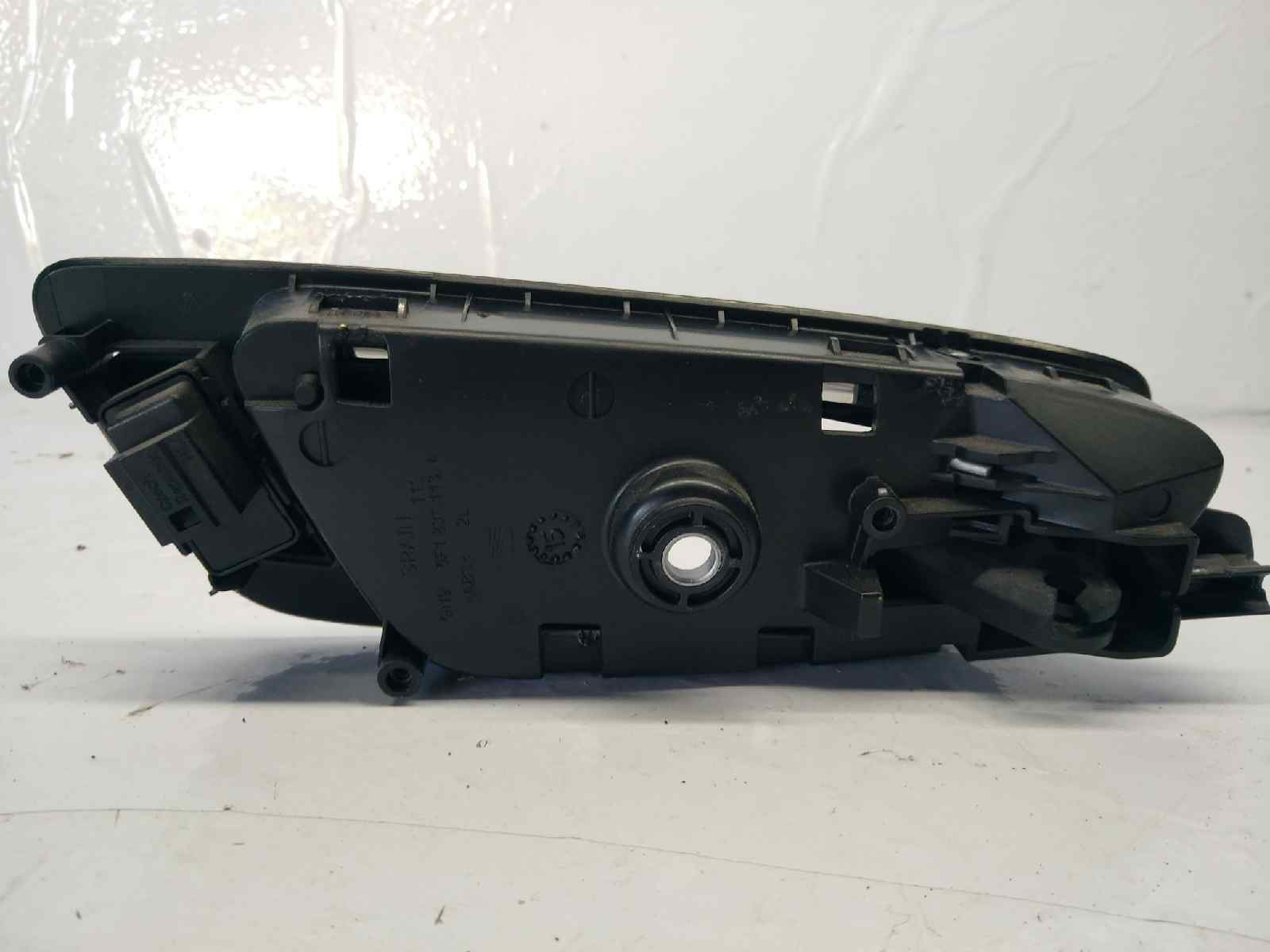 5F1837113A MANETA INTERIOR DELANTERA IZQUIERDA SEAT LEON SC (5F5)