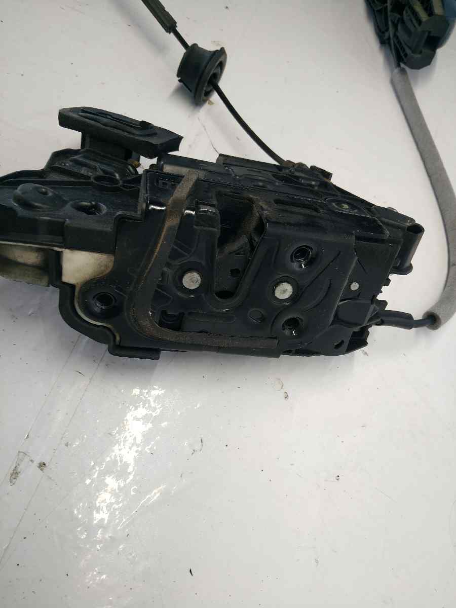 CERRADURA PUERTA DELANTERA DERECHA