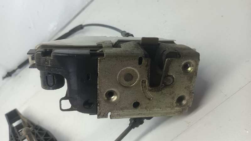 CERRADURA PUERTA DELANTERA IZQUIERDA 