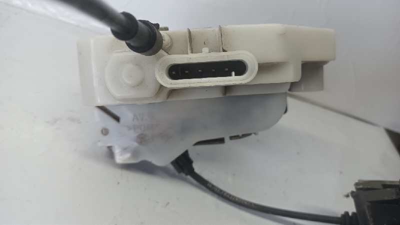 CERRADURA PUERTA DELANTERA IZQUIERDA 