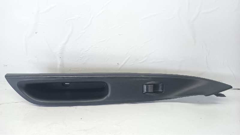 MANDO ELEVALUNAS DELANTERO DERECHO