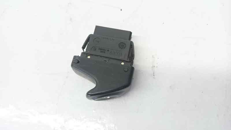 MANDO ELEVALUNAS DELANTERO DERECHO