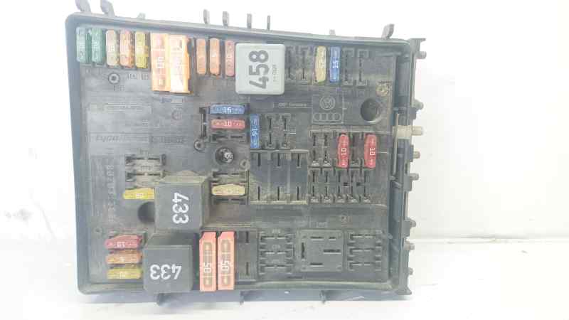 CAJA RELES / FUSIBLES