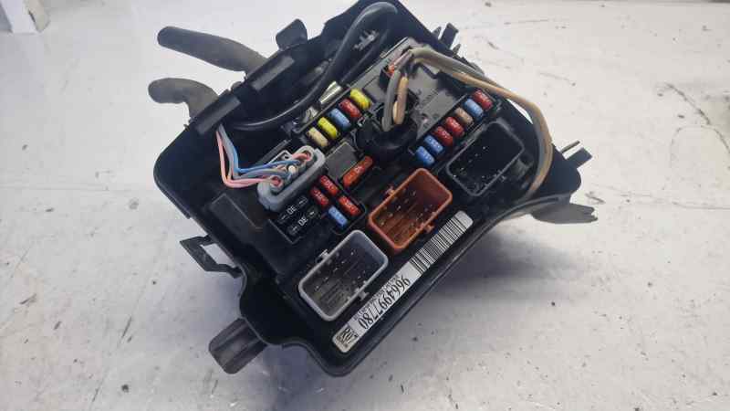 9664997780 CAJA RELES / FUSIBLES RENAULT LAGUNA III