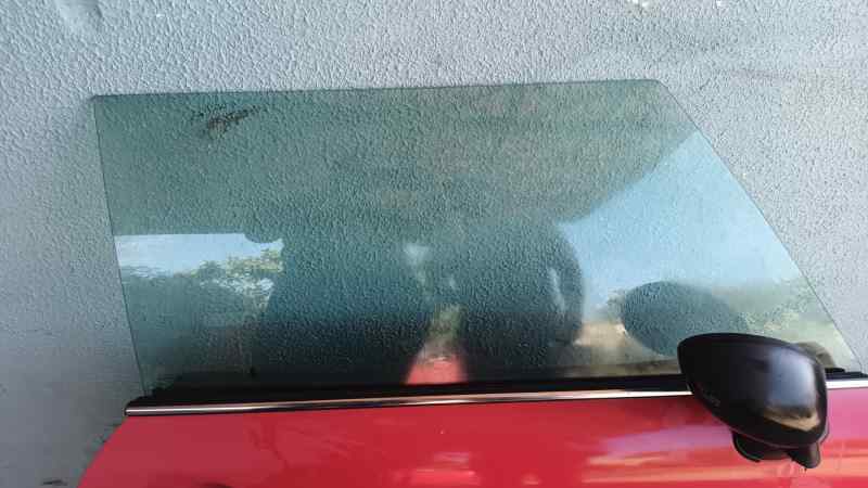 LUNA DELANTERA DERECHA