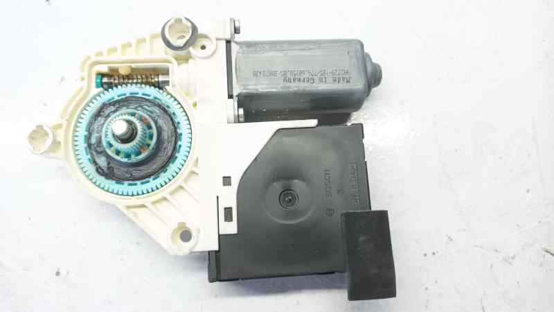 MOTOR ELEVALUNAS DELANTERO DERECHO