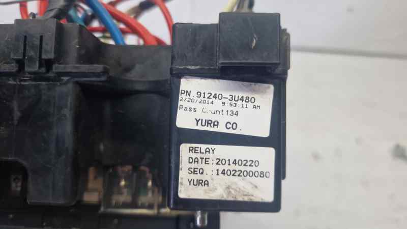 CAJA RELES / FUSIBLES