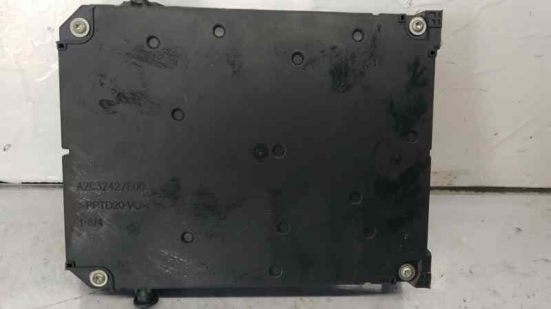 CAJA RELES / FUSIBLES