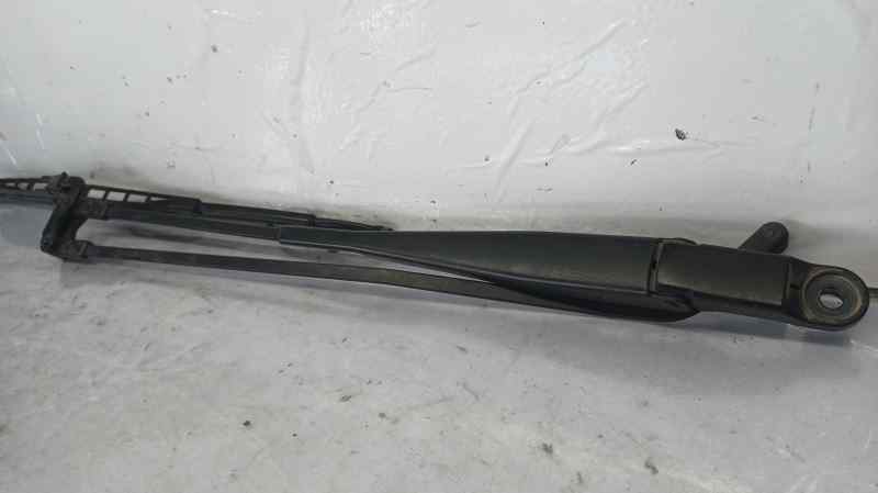 BRAZO LIMPIA DELANTERO DERECHO