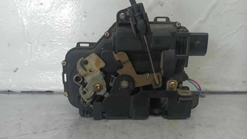 CERRADURA PUERTA DELANTERA IZQUIERDA 