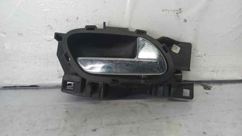 MANETA INTERIOR DELANTERA DERECHA