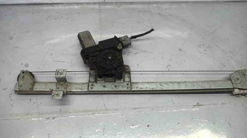 ELEVALUNAS DELANTERO IZQUIERDO