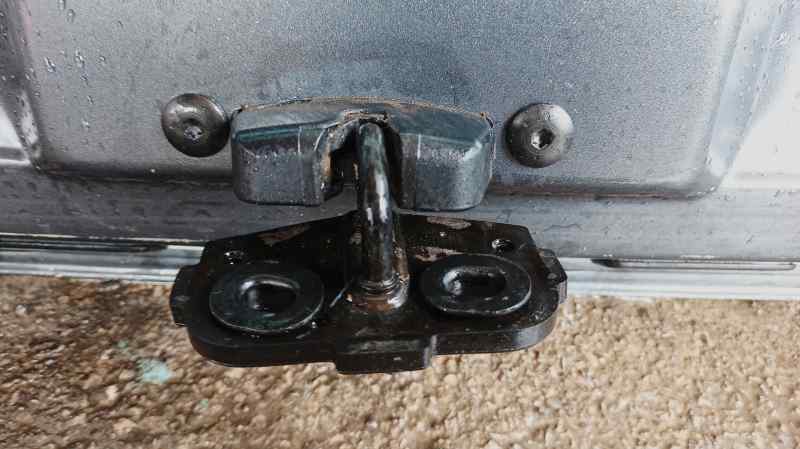 CERRADURA MALETERO / PORTON