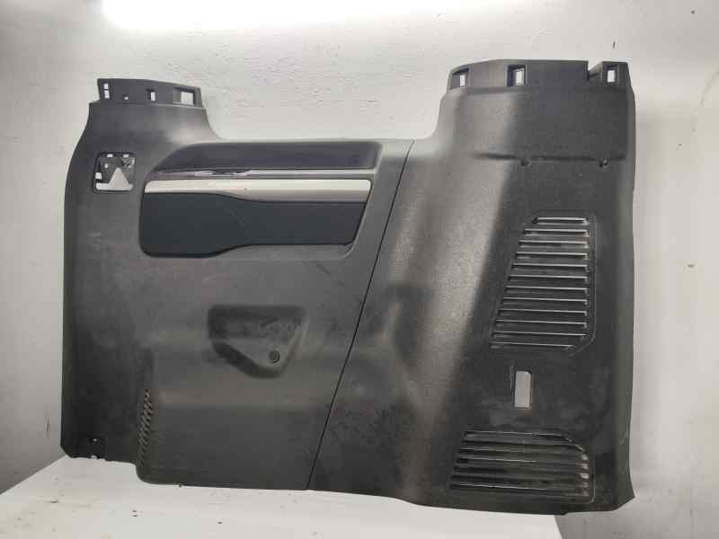 GUARNECIDO PUERTA TRASERA DERECHA