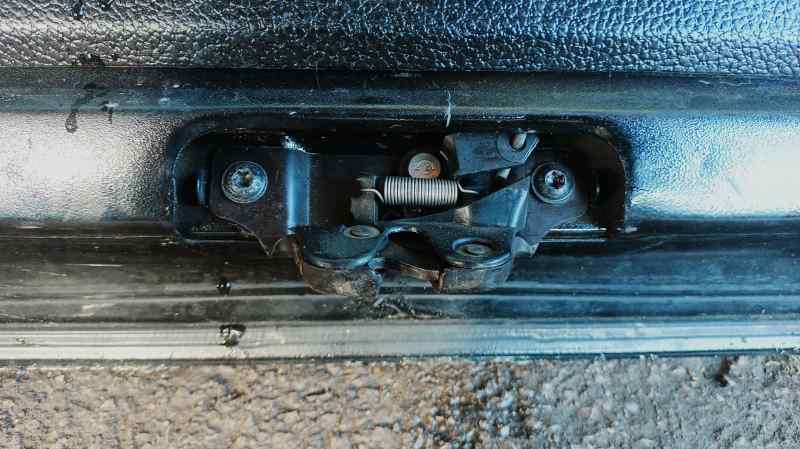 CERRADURA MALETERO / PORTON