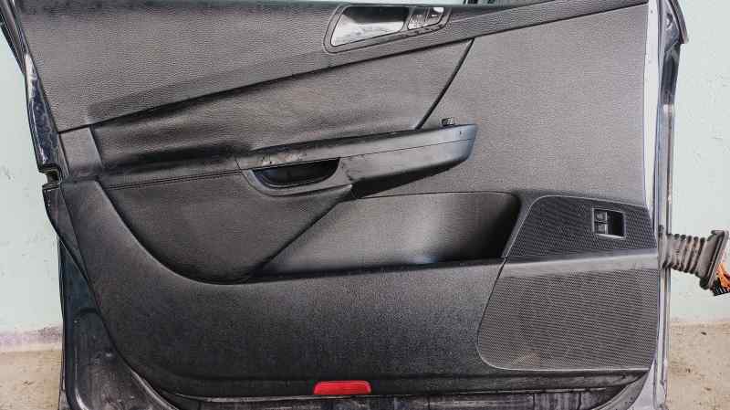 GUARNECIDO PUERTA DELANTERA IZQUIERDA