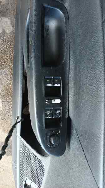 MANDO ELEVALUNAS DELANTERO IZQUIERDO 