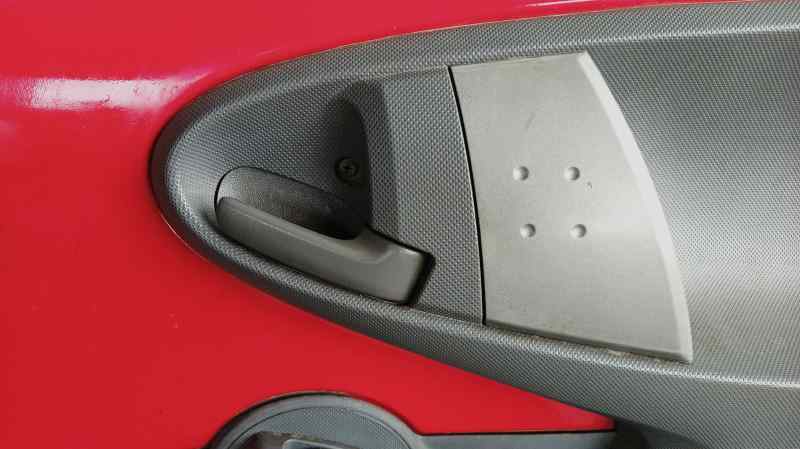 MANETA INTERIOR DELANTERA DERECHA