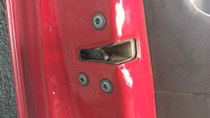 CERRADURA PUERTA DELANTERA IZQUIERDA 