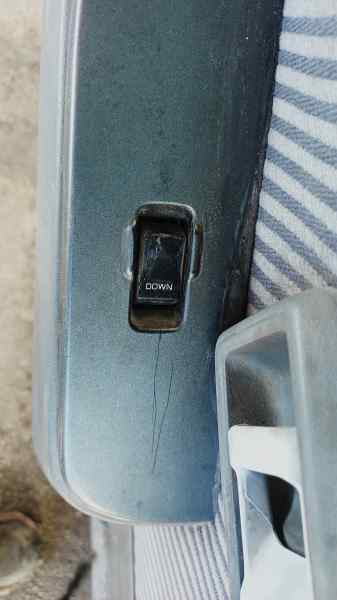 MANDO ELEVALUNAS DELANTERO DERECHO NISSAN PATROL (K/W160)