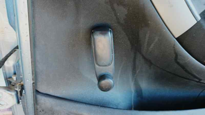 MANETA ELEVALUNAS TRASERA DERECHA